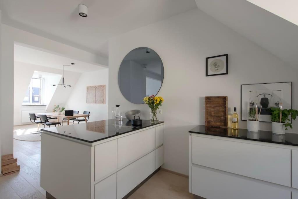 Hemingway Penthouse With Fireplace/chimney Appartement München